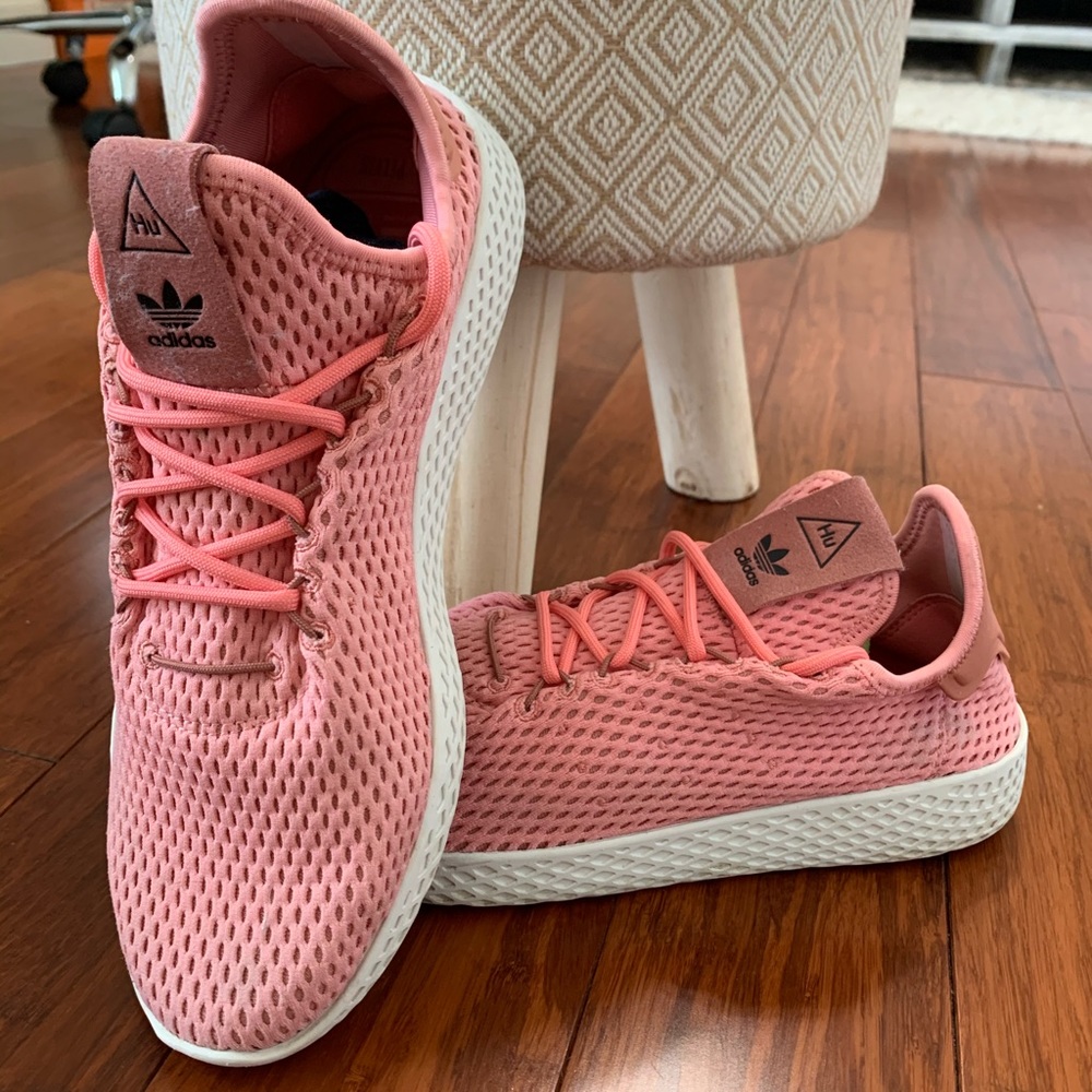 Adidas tennis shoes
